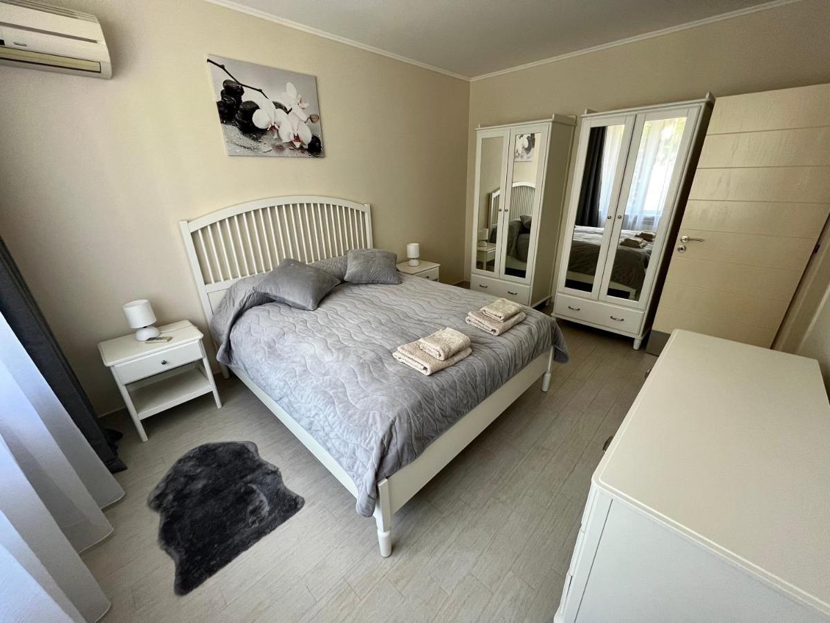 Excellent Location ! General Gurko Apartment Sofia Luaran gambar